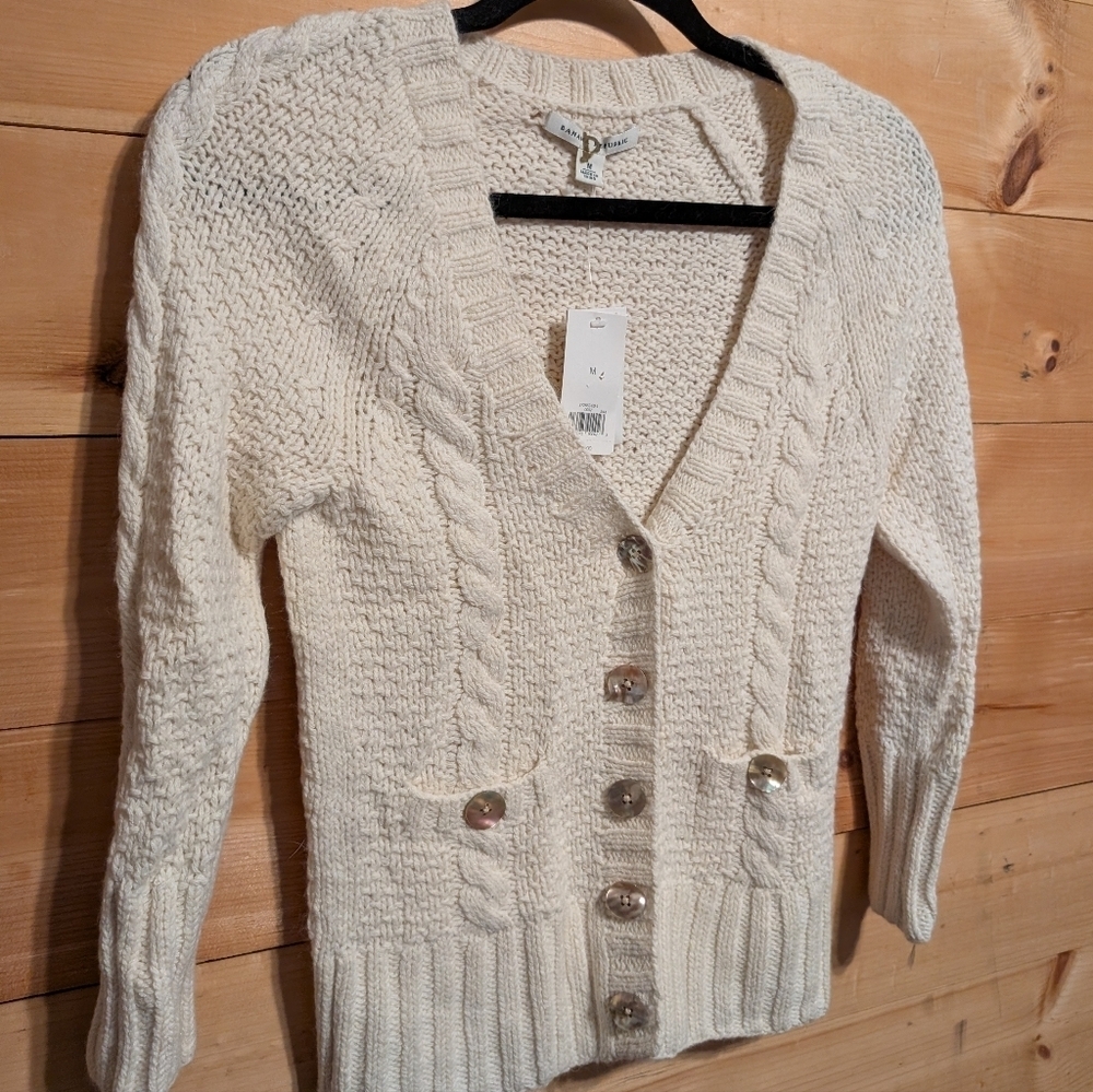 Banana Republic Women's Cream Cable Knit Sweater,  With Shell Detail Buttons. M